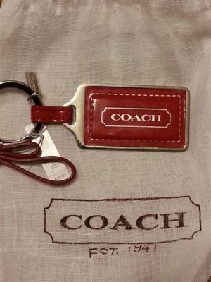 coach キーケース: ファッションと機能性の融合